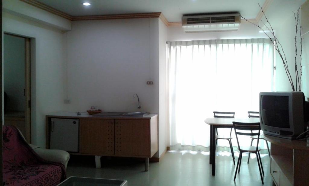 M In Korat Service Apartment Nakhonratchasima Δωμάτιο φωτογραφία